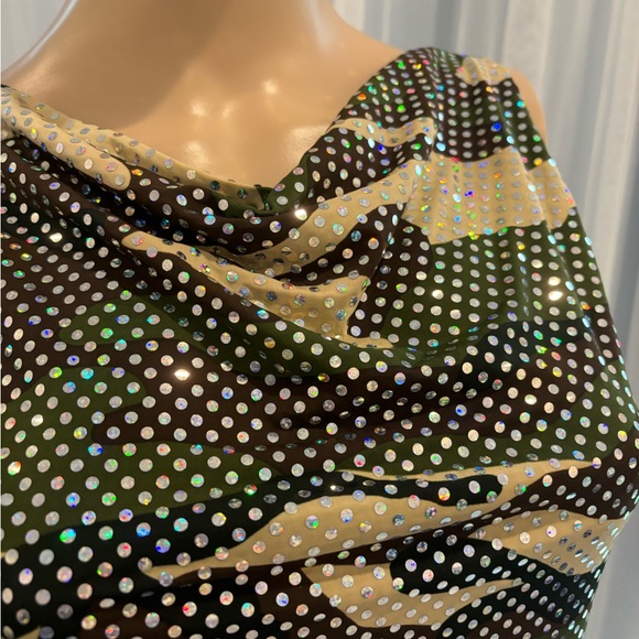 Shameless - Picture 2 of 9